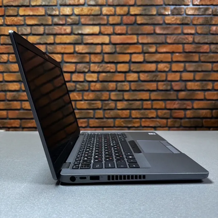 Ультрабук Dell Latitude 5410 / 14" (1920x1080) IPS / Intel Core i5-10310U (4 (8) ядра по 1.7 - 4.4 GHz) / 8 GB DDR4 / 256 GB SSD M.2 / Intel UHD Graphics / WebCam б/в - зображення 4