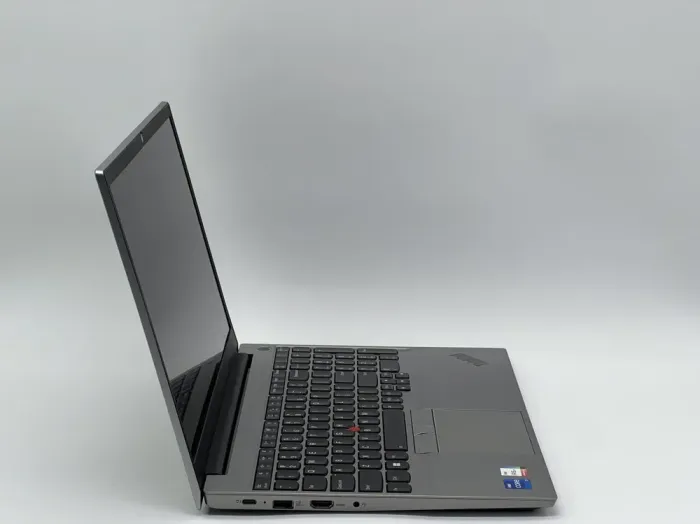 Ультрабук Б-клас Lenovo ThinkPad E15 Gen 4 / 15.6" (1920x1080) IPS / Intel Core i7-1255U (10 (12) ядер по 3.5 - 4.7 GHz) / 16 GB DDR4 / 480 GB SSD / Intel Iris Xe Graphics / WebCam б/в - зображення 3