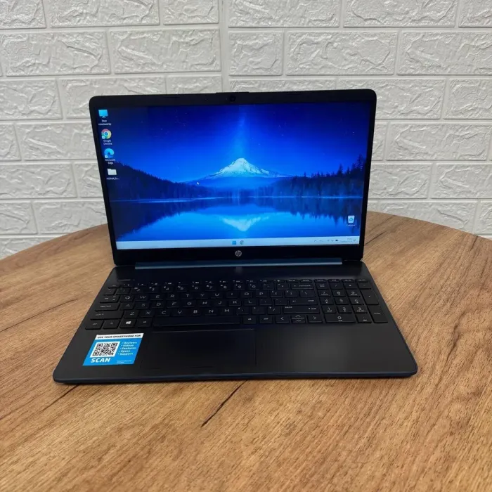 Ультрабук HP 15-dy5885wm Blue / 15.6" (1366x768) TN / Intel Core i5-1235U (10 (12) ядер по 1.3 - 4.4 GHz) / 8 GB DDR4 / 256 GB SSD / Intel Iris Xe Graphics / WebCam б/в - зображення 2