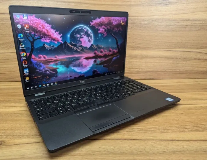 Ультрабук Dell Latitude 5500 / 15.6" (1920x1080) IPS Touch / Intel Core i7-8665U (4 (8) ядра по 1.9 - 4.8 GHz) / 16 GB DDR4 / 512 GB SSD / Intel UHD Graphics / WebCam / Windows 10 б/в - зображення 4