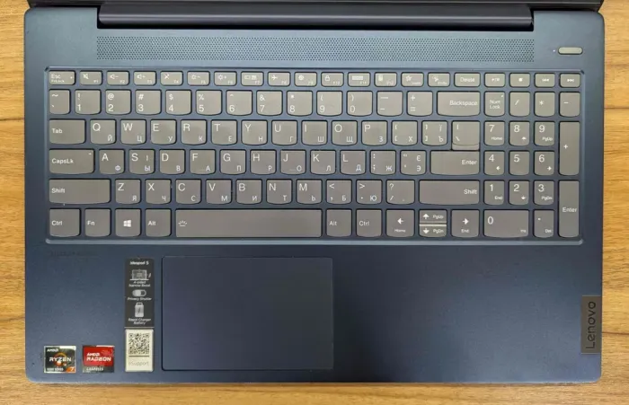 Ноутбук Lenovo IdeaPad 5 15ALC05 / 15.6" (1920x1080) IPS / AMD Ryzen 7 5700U (8 (16) ядер по 1.8 - 4.3 GHz) / 16 GB DDR4 / 512 GB SSD / AMD Radeon Graphics 512SP / WebCam / Windows 11 б/в - зображення 3