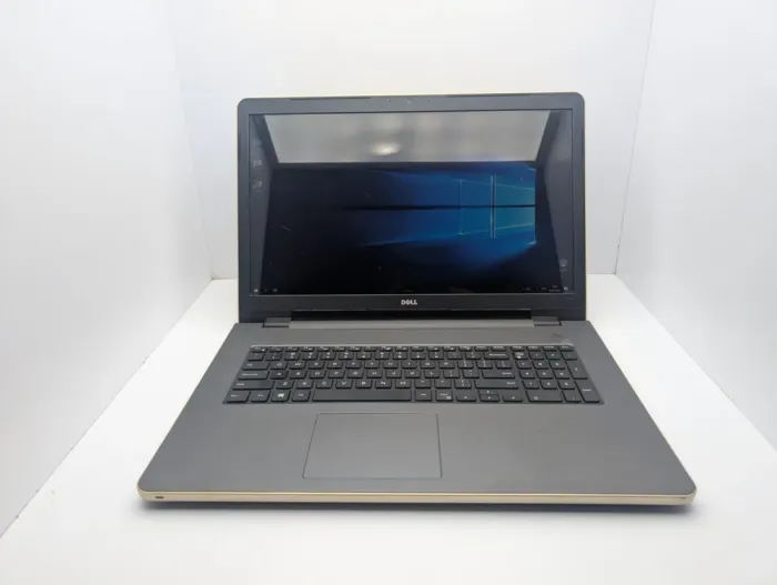 Ноутбук Dell Inspiron 15-5755 / 17.3" (1600x900) TN / AMD A8-7410 (4 ядра по 2.2 - 2.5 GHz) / 6 GB DDR3 / 240 GB SSD / AMD Radeon R5 Graphics / WebCam б/в - зображення 2