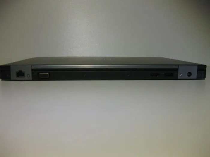 Ноутбук Б-клас Dell Latitude E5470 / 14" (1366x768) TN / Intel Core i3-6100U (2 (4) ядра по 2.3 GHz) / 8 GB DDR4 / 240 GB SSD / Intel HD Graphics 520 / WebCam б/в - зображення 7