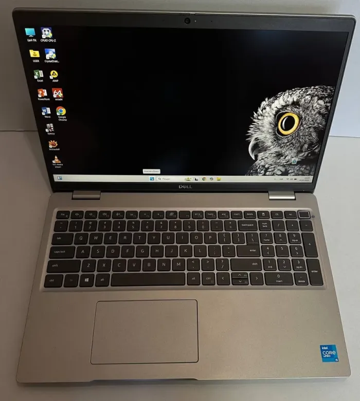 Ультрабук Dell Latitude 5521 / 15.6" (1920x1080) IPS / Intel Core i5-11500H (6 (12) ядер по 2.9 - 4.6 GHz) / 16 GB DDR4 / 256 GB SSD / Intel UHD Graphics / WebCam / Win 11 Pro б/в - зображення 2