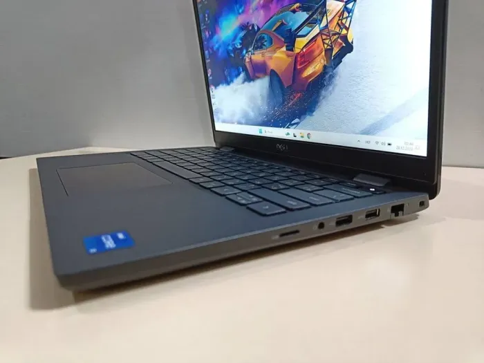 Ультрабук Dell Latitude 3420 / 14" (1366x768) TN / Intel Core i5-1135G7 (4 (8) ядра по 2.4 - 4.2 GHz) / 16 GB DDR4 / 512 GB SSD / Intel Iris Xe Graphics / WebCam / Windows 11 Pro б/в - зображення 5