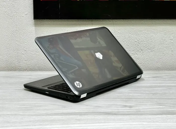 Ноутбук HP Pavilion G7/17.3" (1600x900) TN/AMD Phenom II X2 N660 (2 ядра по 3.0 GHz)/4 GB DDR3/128 GB SSD/AMD Radeon HD 7400M, 1 GB GDDR3, 64-bit / WebCam / Win 10 Pro / АКБ не тримає б/в - зображення 6