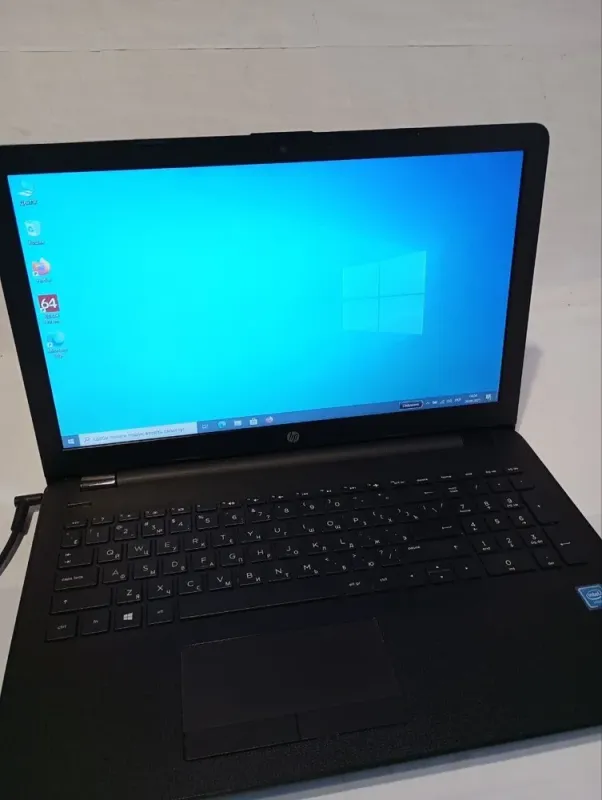 Ноутбук Б-клас HP 15-ra047ur / 15.6" (1366x768) TN / Intel Celeron N3060 (2 ядра по 1.6 - 2.48 GHz) / 8 GB DDR3 / 256 GB SSD / Intel HD Graphics / WebCam / АКБ не держит б/в - зображення 2