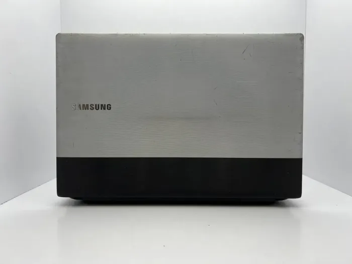 Ноутбук Б-клас Samsung RV513 / 15.6" (1366x768) TN / AMD E-450 (2 ядра по 1.65 GHz) / 4 GB DDR3 / 320 GB HDD / AMD Radeon HD6320 / WebCam б/в - зображення 5