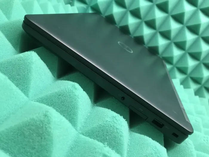 Ультрабук Dell Latitude E5470 / 14" (1366x768) TN / Core i5-6300U (2 (4) ядра по 2.4 - 3.0 GHz) / 8 GB DDR4 / 180 GB SSD / HD Graphics 520 / WebCam/ Win 10 б/в - зображення 8