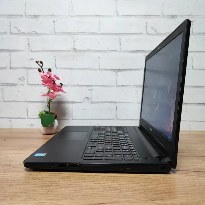 Ноутбук Dell Vostro 3558 / 15.6" (1366x768) TN / Intel Core i5-5200U (2 (4) ядра по 2.2 - 2.7 GHz) / 8 GB DDR3 / 256 GB SSD / Intel HD Graphics 5500 / WebCam / DVD-ROM б/в - зображення 6