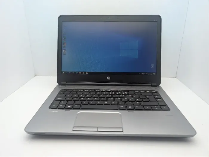 Ноутбук Б-клас HP ProBook 640 G1 / 14" (1366x768) TN / Intel Core i3-4000M (2 (4) ядра по 2.4 GHz) / 8 GB DDR3 / 120 GB SSD / Intel HD Graphic 4600 / WebCam б/в - зображення 2