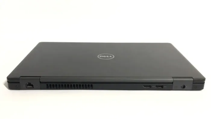 Ігровий ноутбук Dell Latitude 5580 / 15,6" (1920x1080) IPS / Intel Core i5-7440HQ (4 ядра по 2,8 - 3,8 ГГц) / 8 ГБ DDR4 / 256 ГБ SSD / nVidia GeForce 940MX, 2 ГБ GDDR5, 64-біт / Веб-камера б/в - зображення 3
