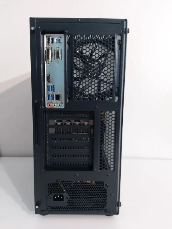 Ігровий ПК AeroCool PGS FALCON-A-BK-V1 FRGB Tower / Intel Core i5-8500 (6 ядер по 3.0 - 4.1 GHz) / 32 GB DDR4 / 256 GB SSD M.2 + 1000 GB SSD / AMD Radeon RX 5700, 8 GB GDDR6, 256-bit / 600W б/в - зображення 5