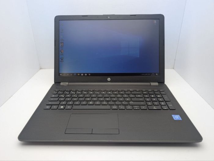 Ноутбук HP 250 G6 / 15.6" (1366x768) TN / Intel Core i3-6006U (2 (4) ядра по 2.0 GHz) / 8 GB DDR4 / 240 GB SSD / AMD Radeon 520, 2 GB GDDR3, 64-bit / WebCam б/в - зображення 2