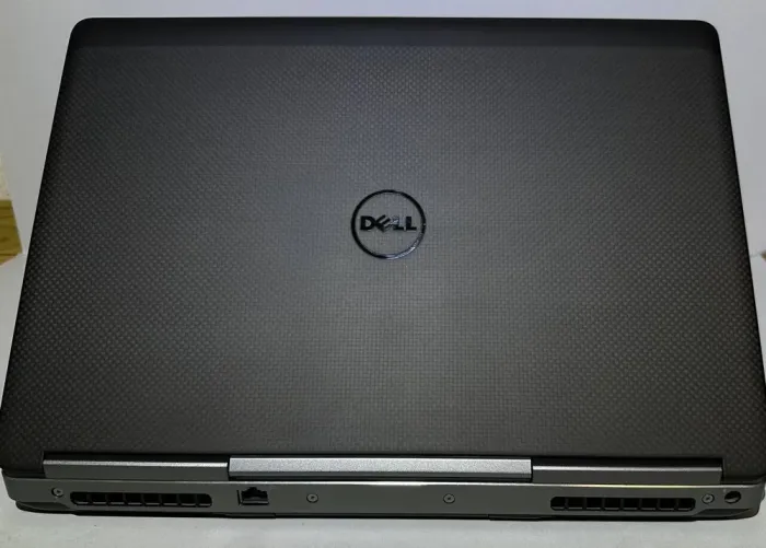 Мобільна робоча станція Dell Precision 7520 / 15,6" (1920x1080) IPS / Intel Core i7-7820HQ (4 (8) ядра по 2,9 - 3,9 ГГц) / 16 ГБ DDR4 / 256 ГБ SSD / nVidia Quadro M1200, 4 ГБ GDDR5, 256-біт / WebCam б/в - зображення 8