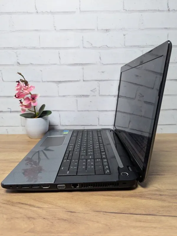 Ноутбук Toshiba Satellite L70-A-11R / 15.6" (1600x900) TN / Intel Core i5-4210M (2 (4) ядра по 2.6 - 3.2 GHz) / 8 GB DDR3 / 360 GB SSD / nVidia GeForce GT 740M, 2 GB GDDR3, 64-bit / WebCam / DVD-ROM б/в - зображення 5