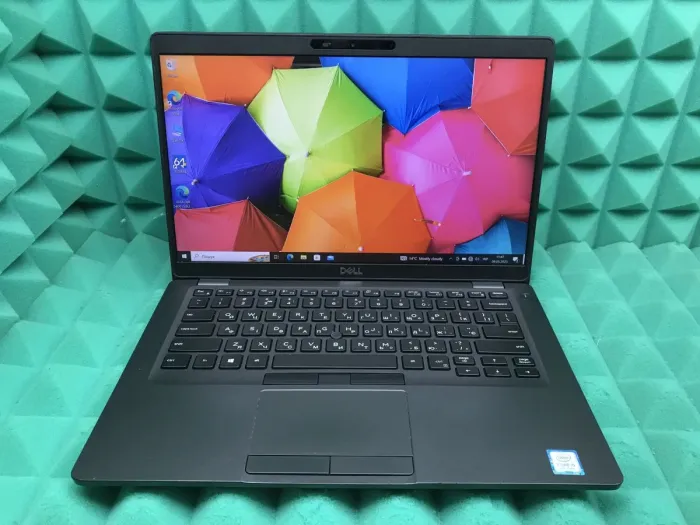 Ультрабук Б-клас Dell Latitude 5400 / 14" (1920x1080) IPS / Intel Core i5-8265U (4 (8) ядра по 1.6 - 3.9 GHz) / 8 GB DDR4 / 256 GB SSD / Intel UHD Graphics 620 / WebCam / USB 3.1 / HDMI / Windows 10 б/в - зображення 2