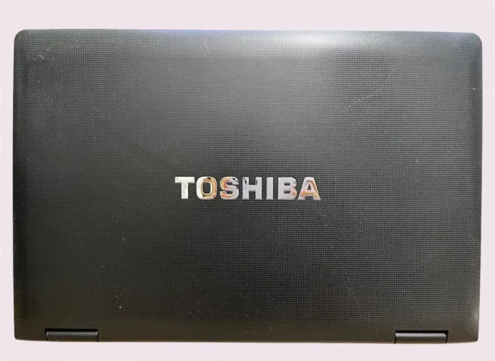 Ноутбук Б-клас Toshiba Tecra A11 / 15.6" (1366x768) TN / Intel Core i3-350M (2 (4) ядра по 2.26 GHz) / 4 GB DDR3 / 120 GB SSD / Intel HD Graphics / WebCam б/в - зображення 6