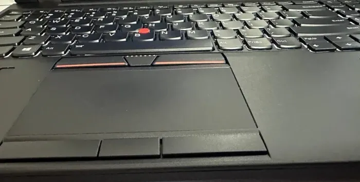 Мобільна робоча станція Lenovo ThinkPad P50 / 15,6" (1920x1080) IPS / Intel Xeon E3-1505M v5 (4 (8) ядра по 2,8 - 3,7 ГГц) / 16 ГБ DDR4 / 128 ГБ SSD + 256 ГБ SSD / nVidia Quadro M2000M, 4 ГБ GDDR5, 128-біт / WebCam б/в - изображение 9