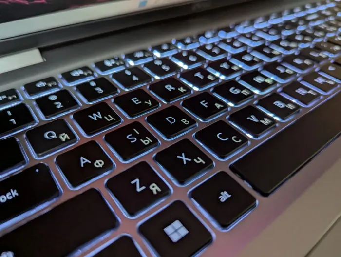 Ультрабук Dell Latitude 5530 / 15.6" (1920x1080) IPS / Intel Core i7-1265U (10 (12) ядер по 3.6 - 4.8 GHz) / 32 GB DDR4 / 512 GB SSD / nVidia GeForce MX550, 2 GB GDDR6, 64-bit / WebCam / Windows 11 б/в - зображення 6