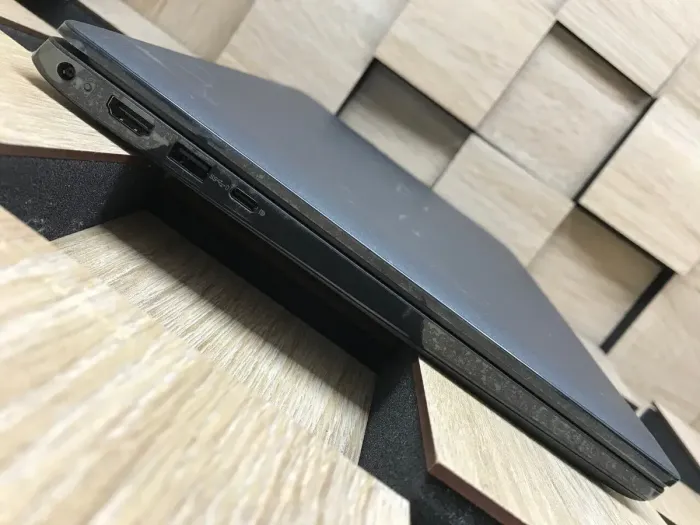 Ультрабук Б-клас Dell Latitude 3420 / 14" (1920x1080) IPS / Intel Core i7-1165G7 (4 (8) ядра по 2.8 - 4.7 GHz) / 8 GB DDR4 / 256 GB SSD M.2 / Intel Iris X Graphics / WebCam / Windows 10 б/в - зображення 5