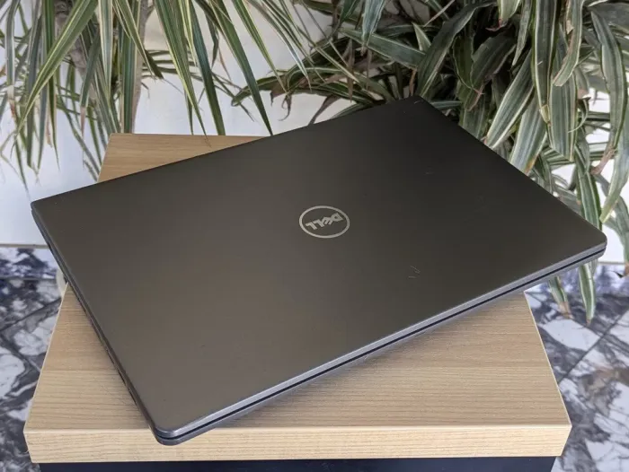 Ноутбук Б-клас Dell Vostro 3558 / 15.6" (1366x768) TN / Intel Core i5-7200U (2 (4) ядра по 2.1 - 4.1 GHz) / 16 GB DDR4 / 180 GB SSD / Intel HD Graphics 620 / WebCam / DVD-ROM б/в - зображення 8