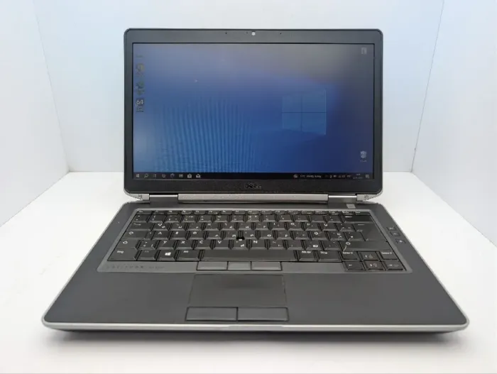 Ноутбук Dell Latitude E6430s / 14" (1366x768) TN / Intel Core i5-3340M (2 (4) ядра по 2.7 - 3.4 GHz) / 6 GB DDR3 / 120 GB SSD / Intel HD Graphics 4000 / WebCam / DVD-ROM б/в - зображення 2