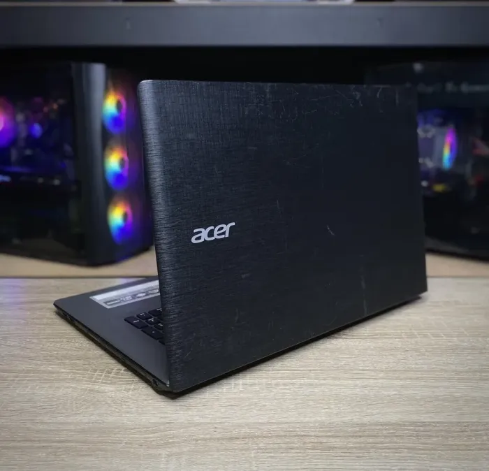 Ноутбук Acer Aspire E 17 E5-773G / 17.3" (1600x900) TN / Intel Core i5-6200U (2 (4) ядра по 2.3 - 2.8 GHz) / 8 GB DDR3 / 240 GB HDD / nVidia GeForce 940M, 2 GB GDDR3, 64-bit / WebCam / DVD-ROM б/в - зображення 6