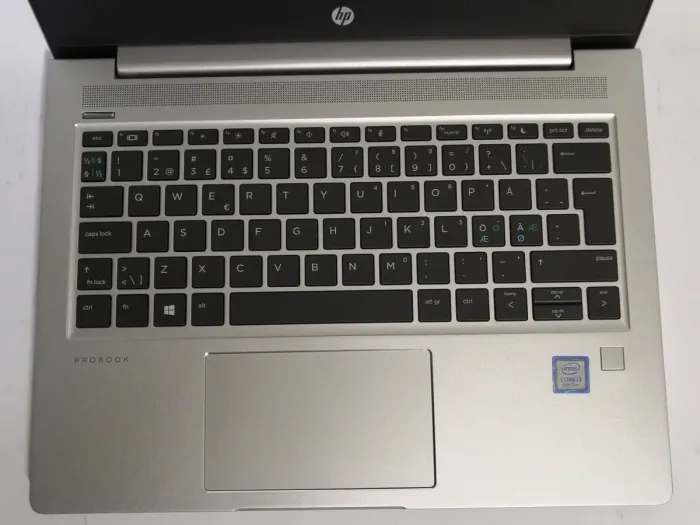 Ультрабук HP ProBook 430 G6 / 13.3" (1366x768) TN / Intel Core i3-8145U (2 (4) ядра по 2.1 - 3.9 GHz) / 8 GB DDR4 / 128 GB SSD / Intel UHD Graphics / WebCam / Windows 10 Pro б/в - зображення 3