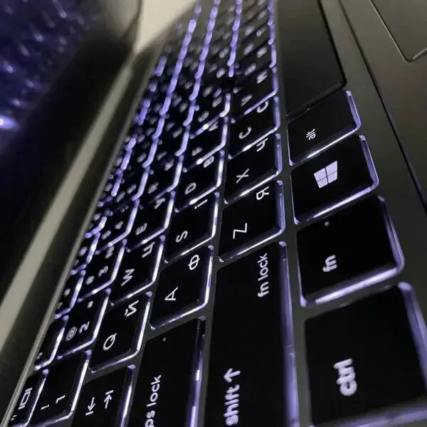 Ультрабук HP EliteBook 840 G6 / 14" (1920x1080) IPS / Intel Core i5-8365U (4 (8) ядра по 1.6 - 4.1 GHz) / 16 GB DDR4 / 256 GB SSD / Intel UHD Graphics 620 / WebCam / Fingerprint б/в - зображення 6