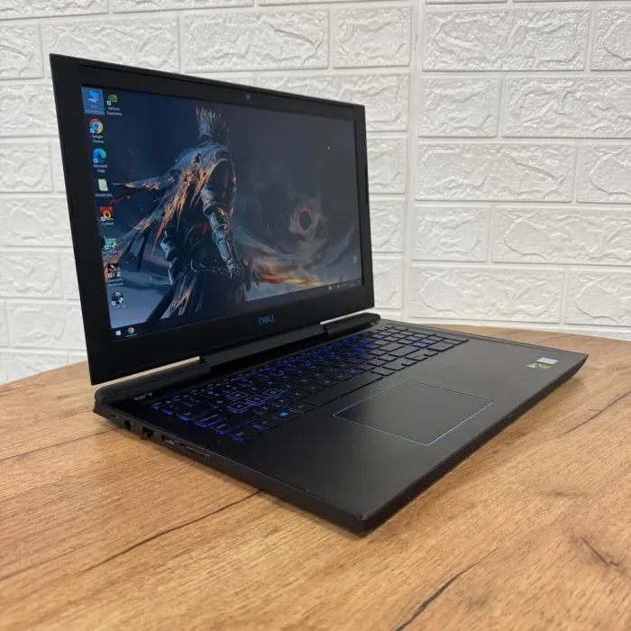 Ігровий ноутбук Б-клас Dell G7 15 7588 / 15.6" (1920x1080) IPS / Intel Core i7-8750H (6 (12) ядер по 2.2 - 4.1 GHz) / 8 GB DDR4 / 250 GB SSD / nVidia GeForce GTX 1060 Max-Q, 6 GB GDDR5, 192-bit / WebCam б/в - зображення 4