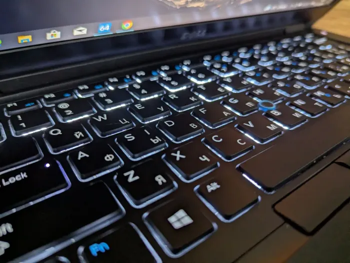 Ультрабук Dell Latitude 5480 / 14" (1920x1080) IPS / Intel Core i7-7600U (2 (4) ядра по 2.8 - 3.9 GHz) / 16 GB DDR4 / 512 GB SSD / nVidia GeForce 930MX, 2 GB DDR3, 64-bit / WebCam / Windows 10 б/у - зображення 6