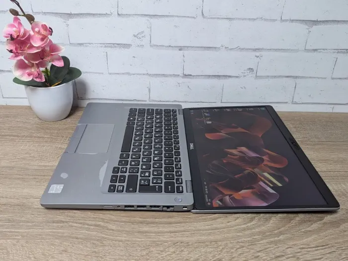 Ультрабук Б-клас Dell Latitude 5411 / 14" (1920x1080) TN / Intel Core i5-8365U (4 (8) ядра по 1.6 - 4.1 GHz) / 16 GB DDR4 / 256 GB SSD / Intel UHD Graphics / WebCam б/в - зображення 7