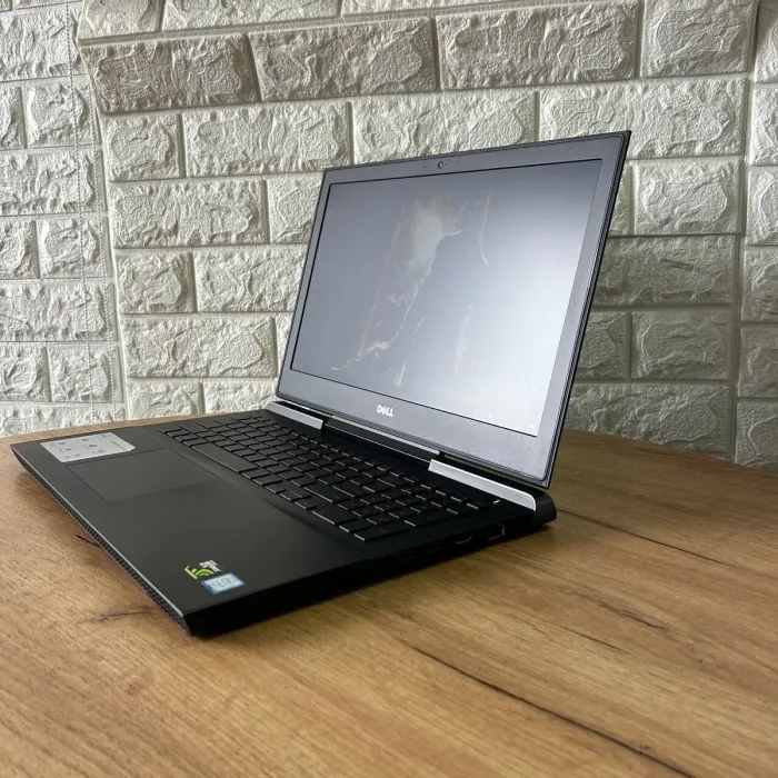 Ігровий ноутбук Dell Inspiron 15 Gaming 7567 / 15.6" (1920x1080) TN / Intel Core i5-7300HQ (4 ядра по 2.5 - 3.5 GHz) / 16 GB DDR4 / 480 GB SSD / nVidia GeForce GTX 1050, 4 GB GDDR5, 128-bit / WebCam б/в - зображення 5