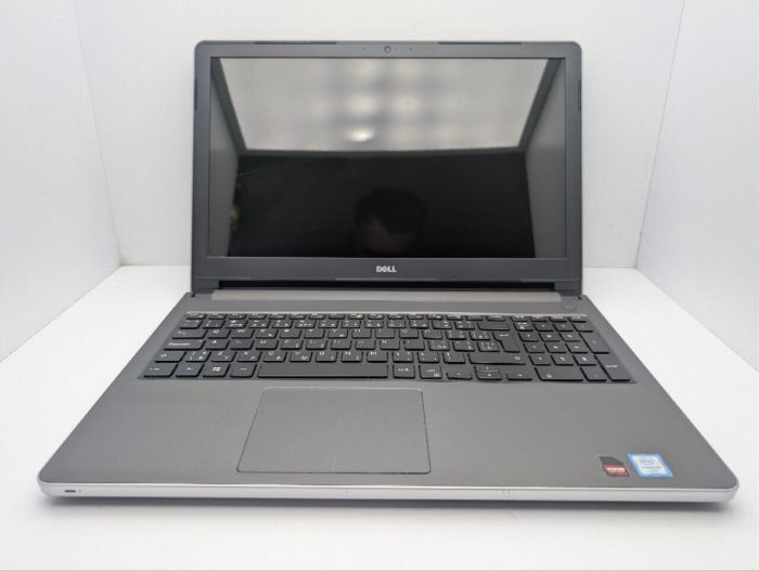 Ноутбук Dell Inspiron 15 5559 / 15.6" (1366x768) TN / Intel Core i5-6200U (2 (4) ядра по 2.3 - 2.8 GHz) / 16 GB DDR3 / 240 GB SSD / AMD Radeon R5 M335, 4 GB GDDR3, 64-bit / WebCam / DVD-ROM б/в - зображення 3