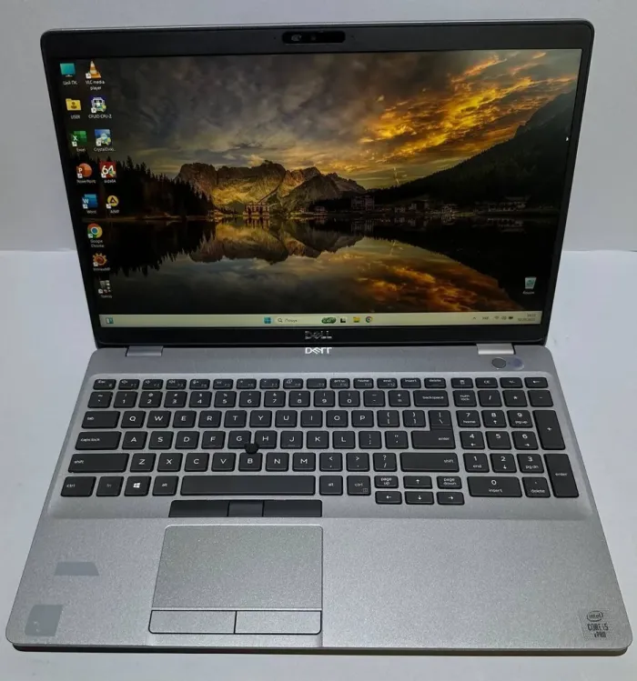 Мобільна робоча станція Б-класу Dell Precision 3551 / 15,6" (1920x1080) IPS / Intel Core i5-10400H (4 (8) ядра по 2,6 - 4,6 ГГц) / 32 ГБ DDR4 / 512 ГБ SSD / nVidia Quadro P620, 4 ГБ GDDR5, 128-біт / WebCam / Win 11 Pro б/в - зображення 2