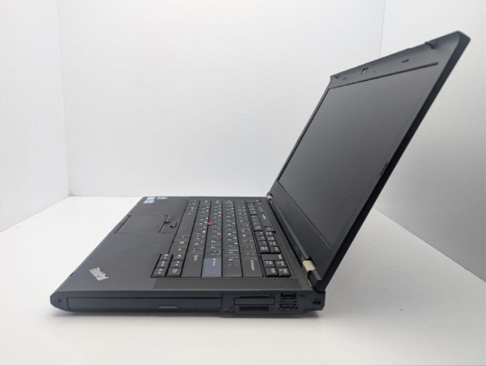 Ноутбук Lenovo ThinkPad T420 / 14" (1600x900) TN / Intel Core i5-2520M (2 (4) ядра по 2.5 - 3.2 GHz) / 8 GB DDR3 / 128 GB SSD / Intel HD Graphics 3000 / WebCam / DVD-ROM б/в - зображення 5