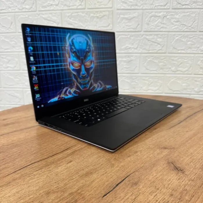 Мобільна робоча станція Б-клас Dell Precision 5510 / 15.6" (1920x1080) IPS / Intel Core i7-6820HQ (4 (8) ядра по 2.7 - 3.6 GHz) / 16 GB DDR4 / 256 GB SSD / nVidia Quadro M1000M, 2 GB GDDR5, 128-bit / WebCam б/в - зображення 4