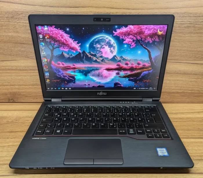 Нетбук Fujitsu U727 / 12.5" (1920x1080) IPS / Intel Core i5-6200U (2 (4) ядра по 2.3 - 2.8 GHz) / 8 GB DDR4 / 256 GB SSD / Intel HD Graphics 520 / WebCam / Windows 10 б/в - зображення 2