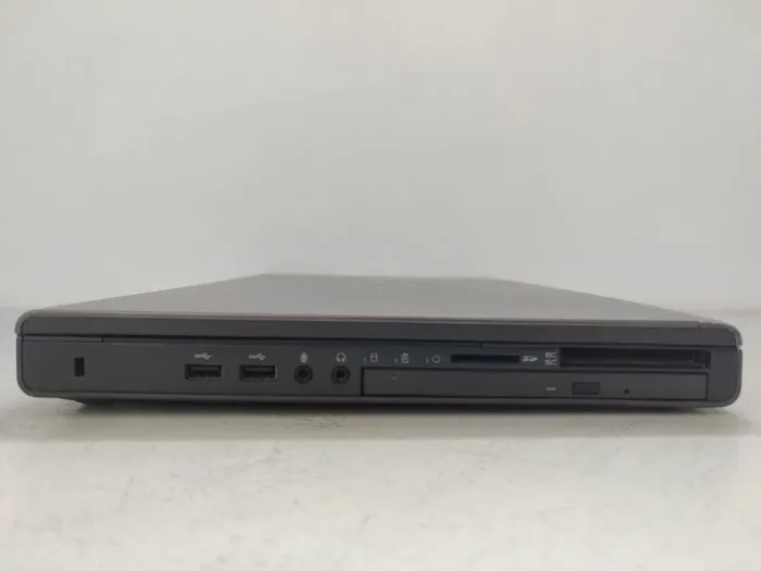 Мобільна робоча станція Dell Precision M6800 / 17.3" (1920x1080) TN / Intel Core i7-4910MQ (4 (8) ядра по 2.9 - 3.9 GHz) / 32 GB DDR3 / 240 GB SSD / nVidia Quadro K3100M, 4 GB GDDR5, 256-bit / WebCam б/в - зображення 3