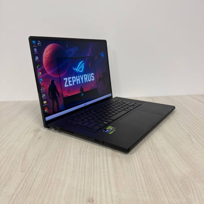 Ігровий ноутбук Б-клас Asus ROG Zephyrus M16 GU604VI / 16" (2560x1600) IPS / Intel Core i9-13900H (14 (20) ядер по 2.6 - 5.4 GHz) / 16 GB DDR5 / 1000 GB SSD NVMe / nVidia GeForce RTX 4070, 8 GB GDDR6, 128-bit / WebCam б/в - зображення 4