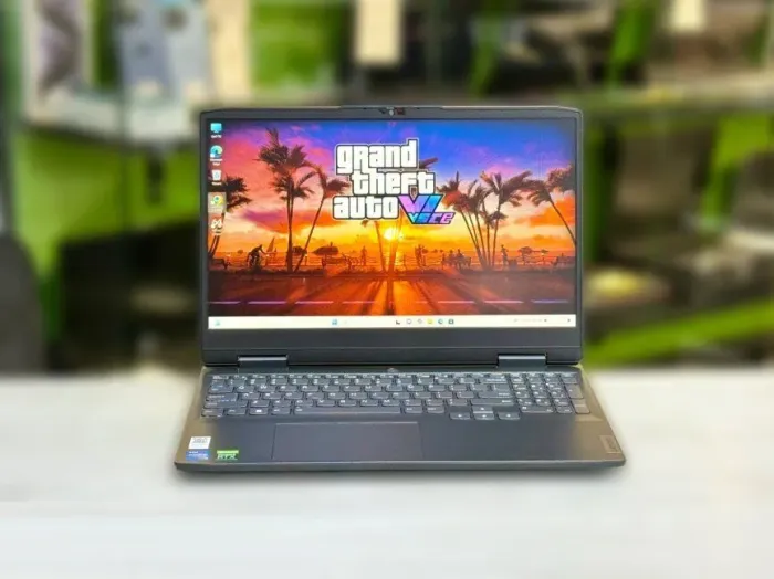 Ігровий ноутбук Lenovo IdeaPad Gaming 3 15IAH7 / 15.6" (1920x1080) IPS / Intel Core i5-12500H (12 (16) ядер по 3.3 - 4.5 GHz) / 16 GB DDR4 / 512 GB SSD / nVidia GeForce RTX 3050 Ti, 4 GB GDDR6, 128-bit / WebCam / Win 11 Home б/в - зображення 2