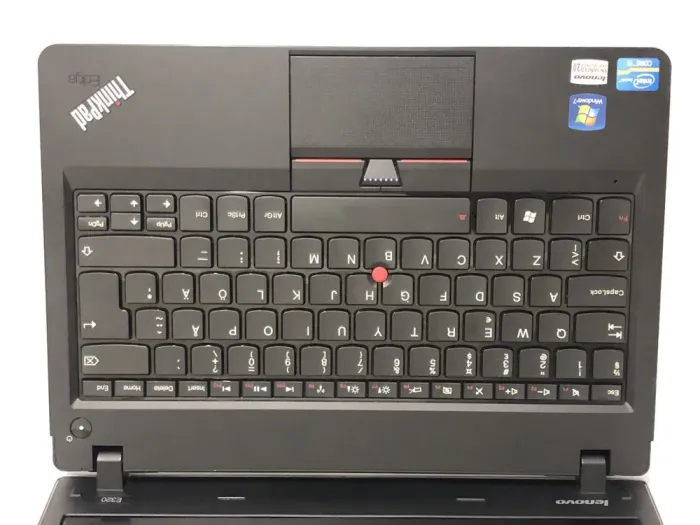 Ноутбук Lenovo ThinkPad Edge E320 / 13.3'' (1366x768) TN / Intel Core i3-2330M (2 (4) ядра по 2.2 GHz) / 4 GB DDR3 / 320 GB HDD / Intel HD Graphics 3000 / WebCam б/в - зображення 8