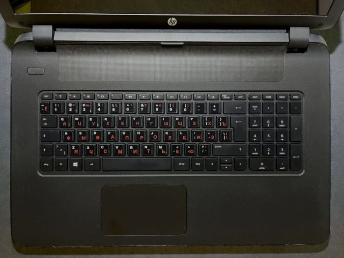 Ноутбук Б-клас HP 17-p023ng / 17.3" (1600x900) TN / AMD E1-6010 (2 ядра по 1.35 GHz) / 4 GB DDR3 / 120 GB SSD / AMD Radeon R2 Graphics / WebCam / DVD-ROM / Без АКБ б/в - изображение 5