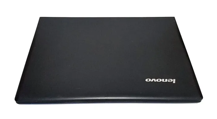 Ноутбук Lenovo IdeaPad 300-17ISK / 17.3" (1600x900) TN / Intel Core i3-6100U (2 (4) ядра по 2.3 GHz) / 12 GB DDR3 / 240 GB SSD / Intel HD Graphics 520 / WebCam / Win 10 Home б/в - зображення 5