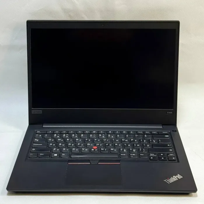 Ноутбук Lenovo ThinkPad E495 / 14" (1920x1080) IPS / AMD Ryzen 7 3700U (4 (8) ядра по 2.3 - 4.0 GHz) / 32 GB DDR4 / 512 GB SSD M.2 / AMD Radeon RX Vega 10 Graphics / WebCam / Windows 10 Pro б/в - зображення 3