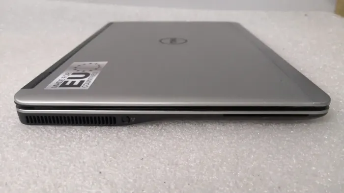 Нетбук Dell Latitude E7240 / 12.5" (1366x768) TN / Intel Core i3-4030U (2 (4) ядра по 1.9 GHz) / 4 GB DDR3 / 128 GB SSD / Intel HD Graphics 4400 / HDMI б/в - зображення 4