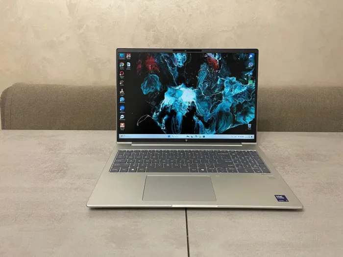 Ультрабук HP EliteBook 660 G11 / 16" (1920x1200) IPS / Intel Core Ultra 5 125U (12 (14) ядер по 1.3 - 4.3 GHz) / 16 GB DDR5 / 512 GB SSD M.2 / Intel Graphics / WebCam / Fingerprint б/в - зображення 2