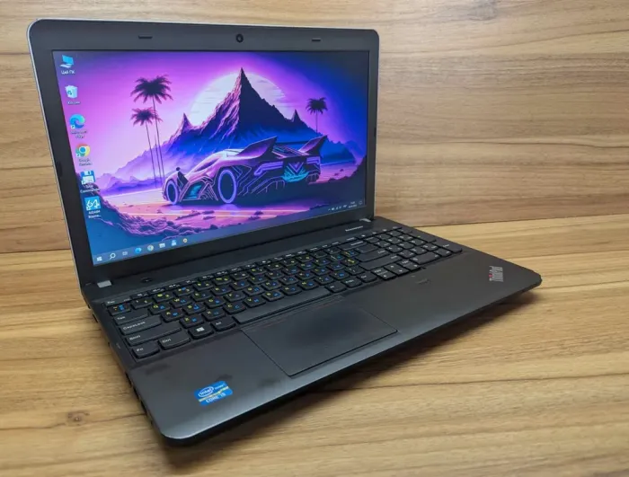 Ноутбук Б-клас Lenovo ThinkPad Edge E531 / 15.6" (1366x768) TN / Intel Core i5-3230M (2 (4) ядра по 2.6 - 3.2 GHz) / 8 GB DDR3 / 240 GB SSD / Intel HD Graphics 4000 / WebCam / Fingerprint / Windows 10 б/в - зображення 4