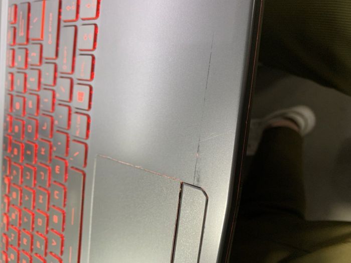 Ігровий ноутбук MSI GL63 8SE-054US / 15,6" (1920x1080) IPS / Intel Core i7-8750H (6 (12) ядер по 2,2 - 4,1 ГГц) / 16 ГБ DDR4 / 480 ГБ SSD / nVidia GeForce RTX 2060, 6 ГБ GDDR6, 192-біт / Веб-камера б/в - зображення 9